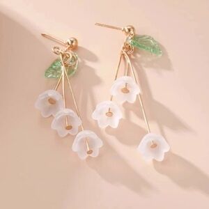 Falling Flowers hanging earrings set